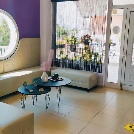 Irida Sun Aparthotel