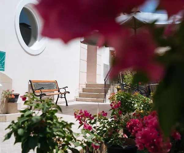 Irida Sun Apartahotel 3*